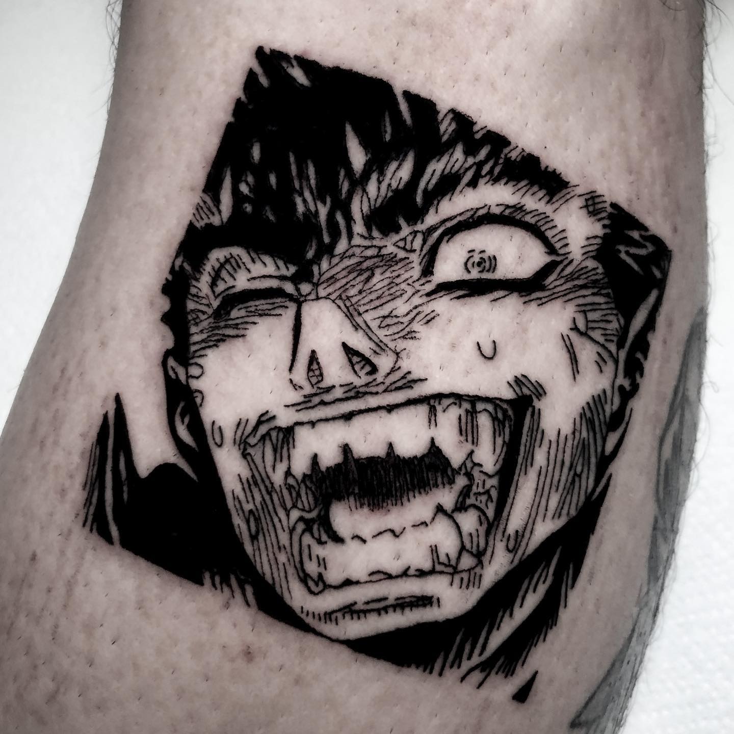 Tatuaje Berserk Negro