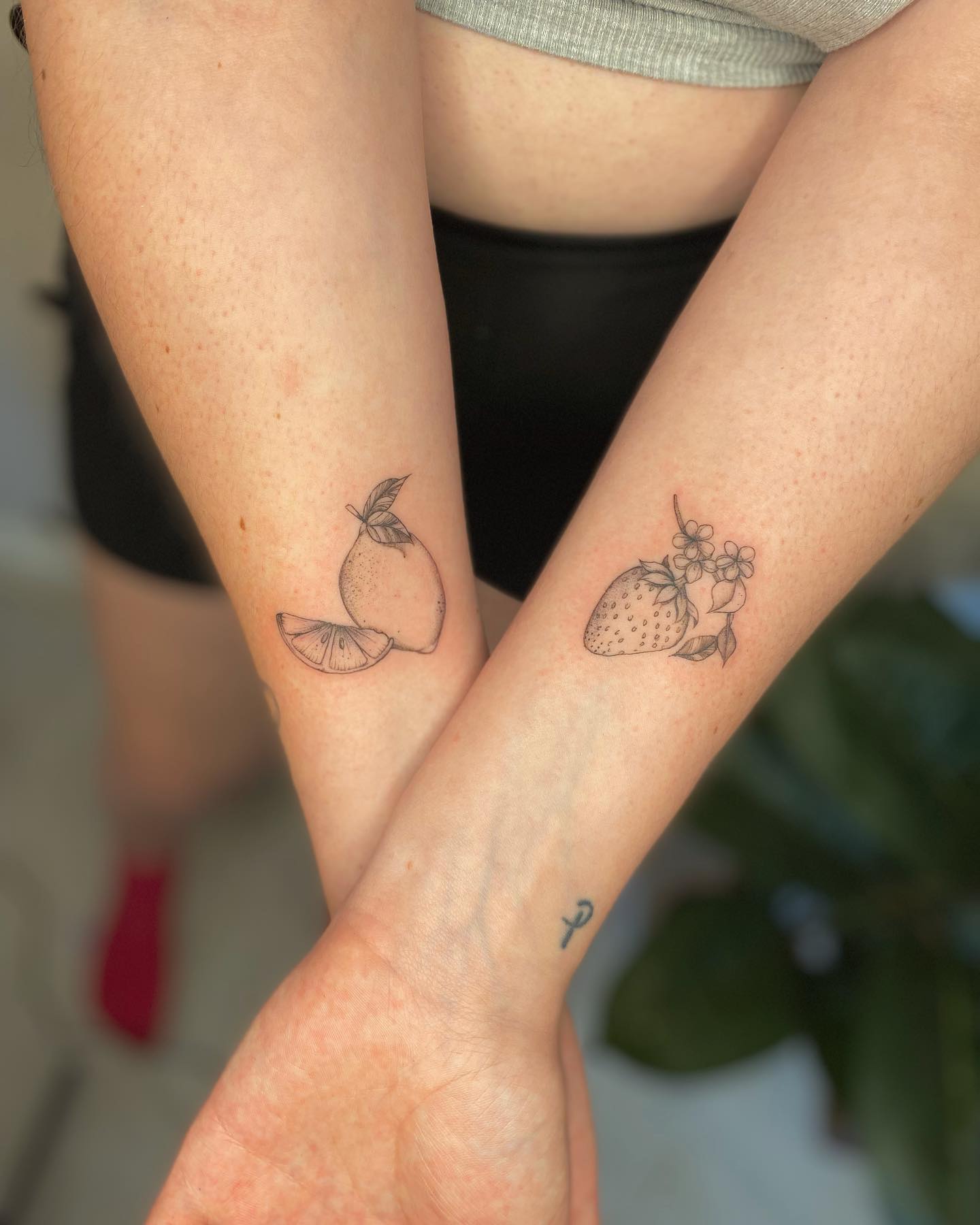 Tatuajes coincidentes de muñeca