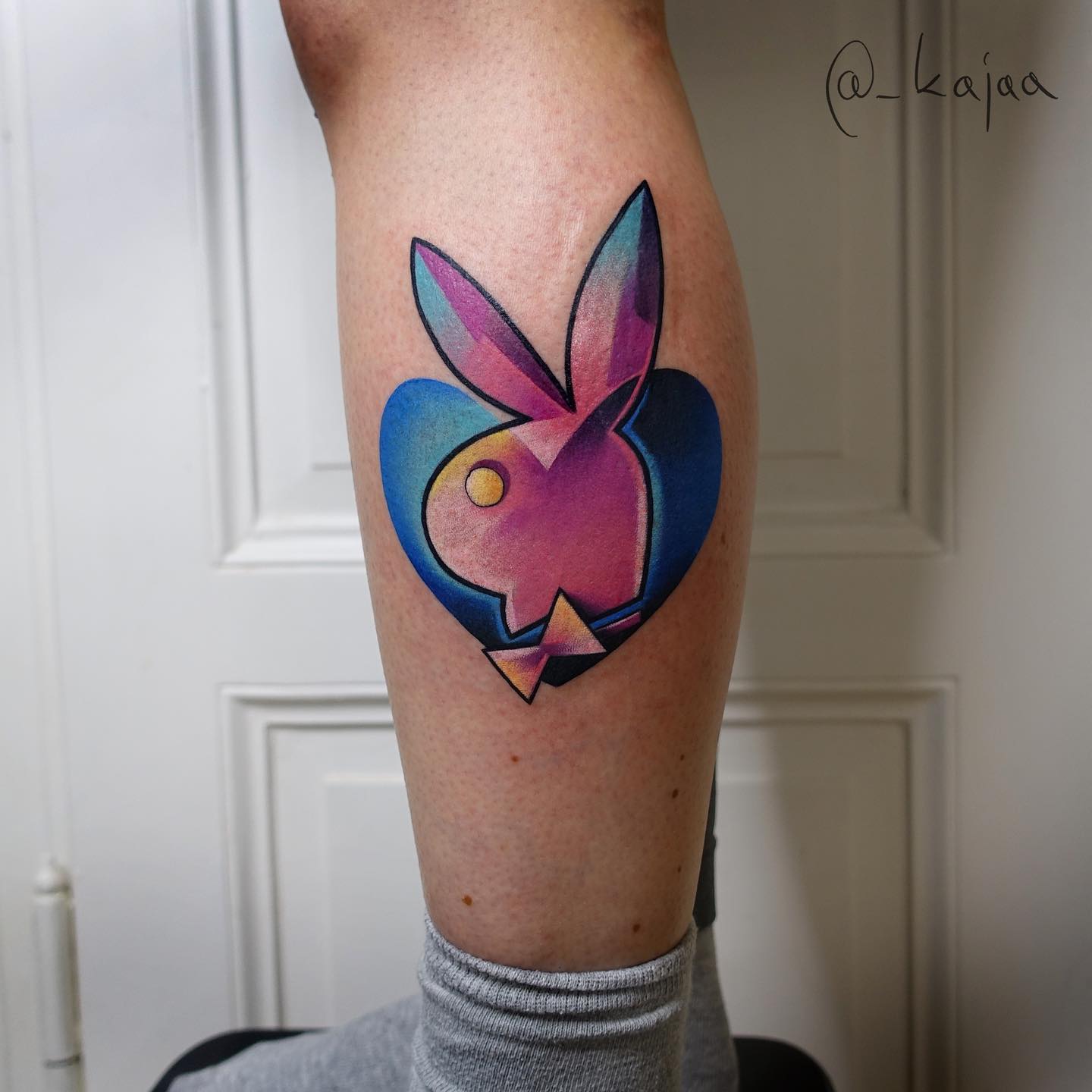 Conejito Impresión de Playboy Becerro Tatuaje