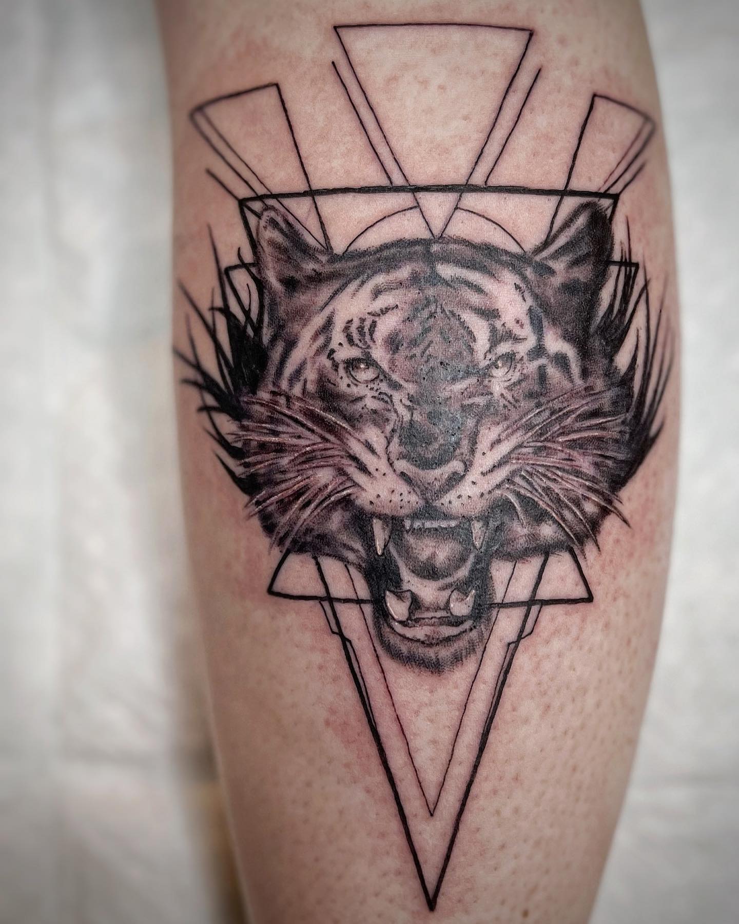 Tatuajes en la pantorrilla 'gemelo': 40 diseños para gente atrevida