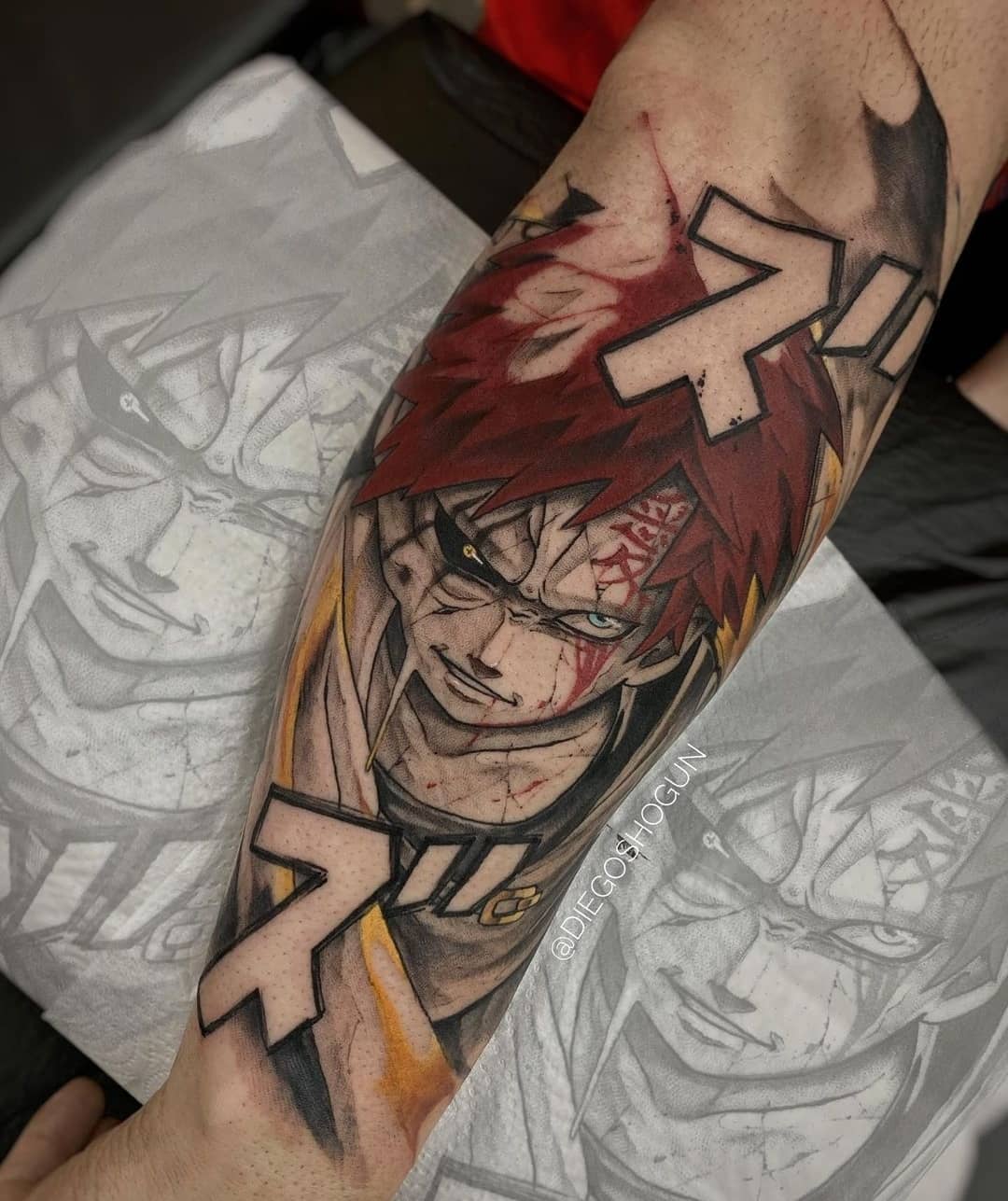 Tatuaje de Gaara de color oscuro y aterrador.