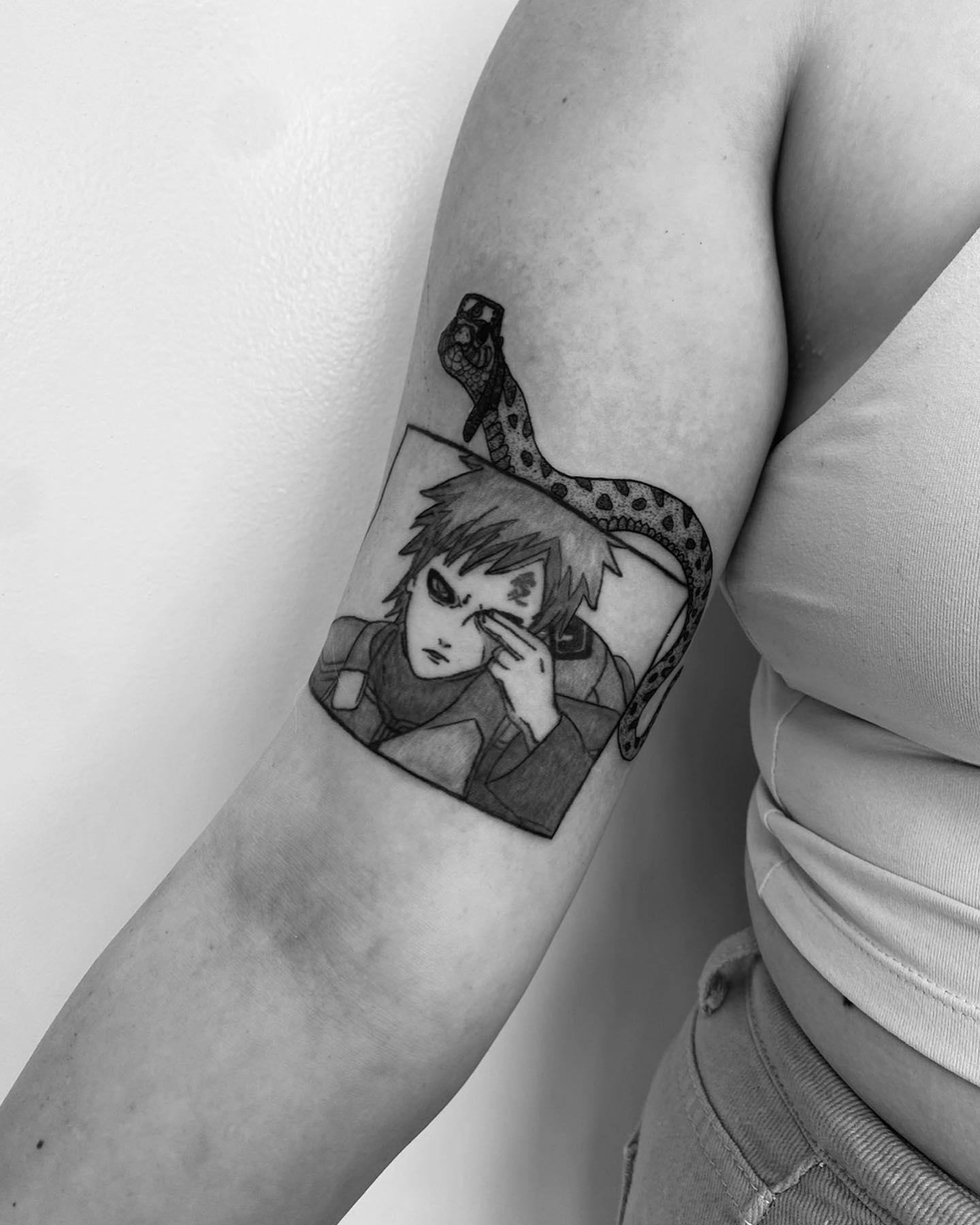 Tatuaje de Gaara en el antebrazo.