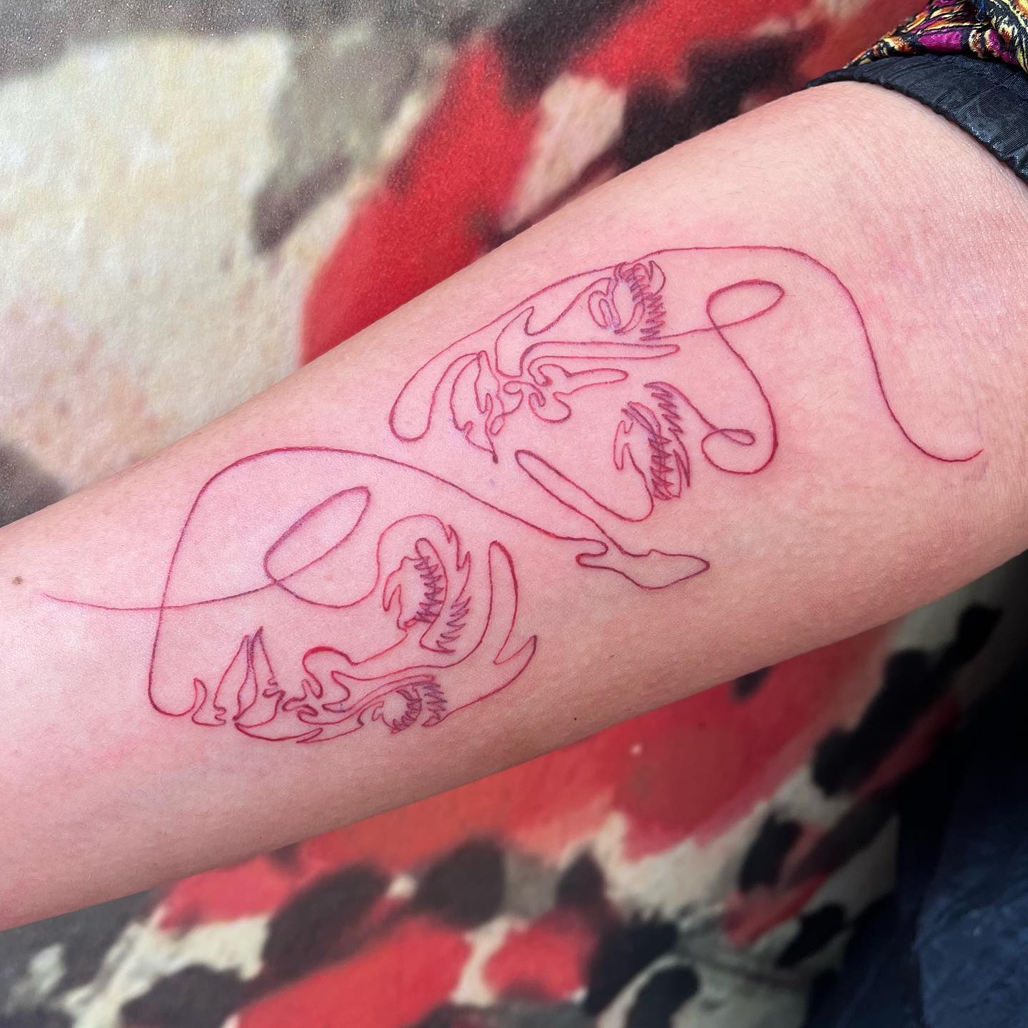 Tatuaje pequeño y sencillo de Géminis.