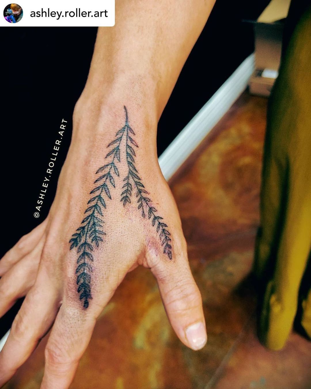 Diseño de Hoja en la Mano