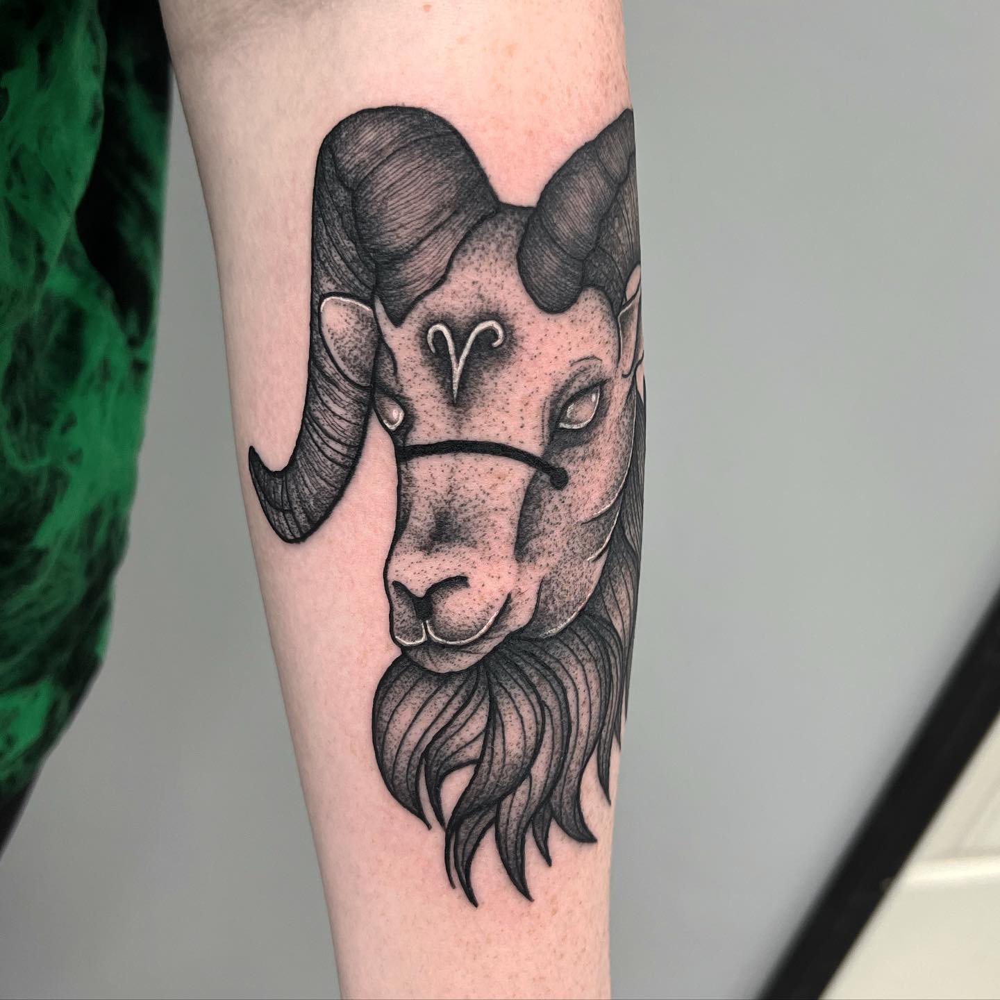 Diseño de Tatuaje Aries Negro