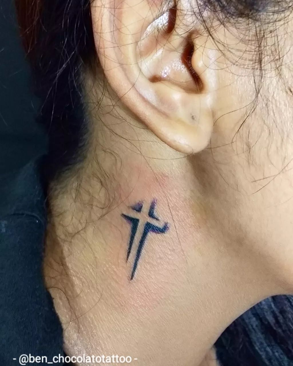 Tatuaje de alas de ángel en la muñeca