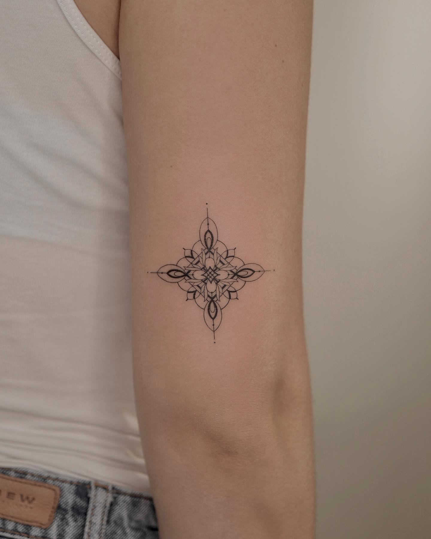 Tatuaje de caballo sofisticado