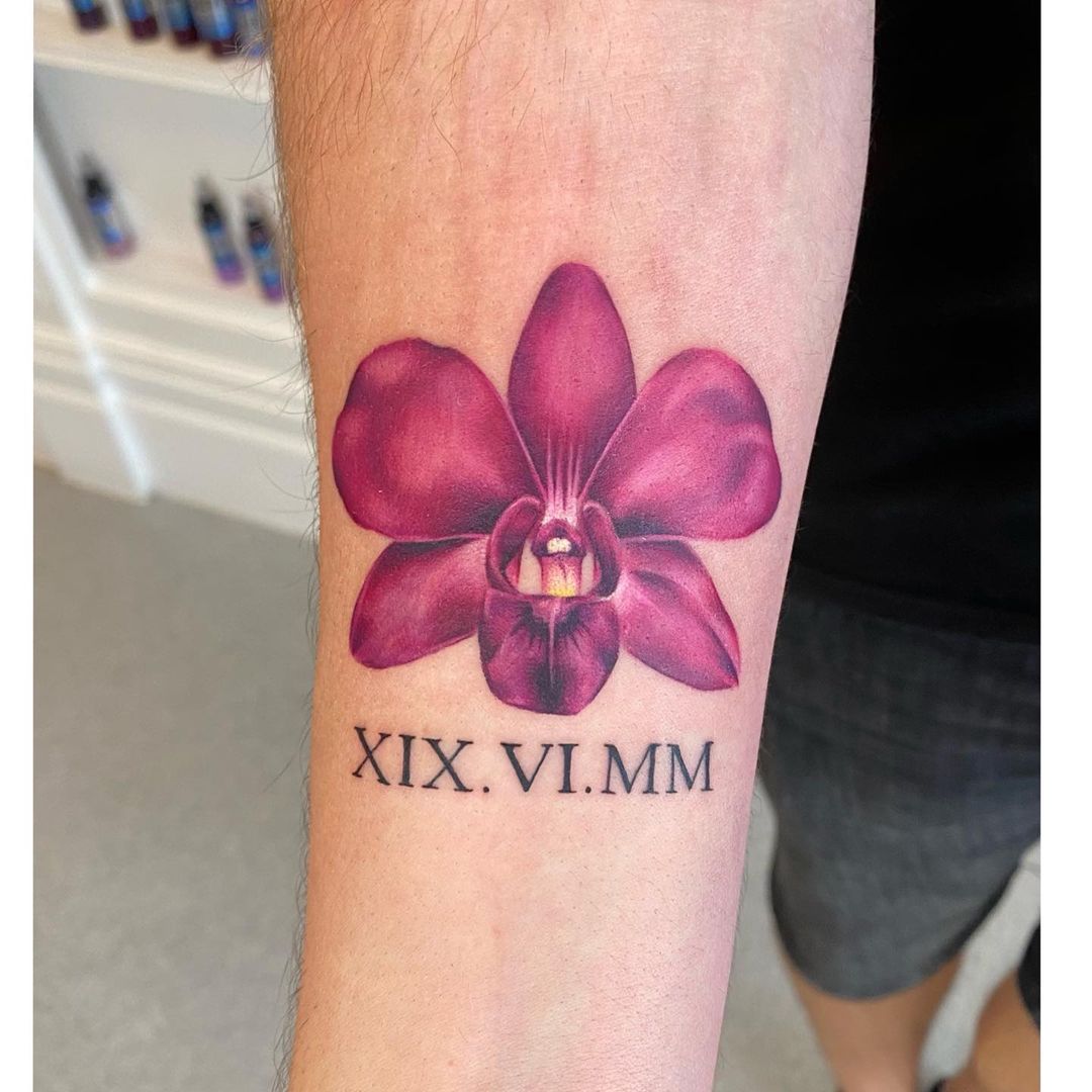 Tatuaje de OrquÃdea con una Fecha