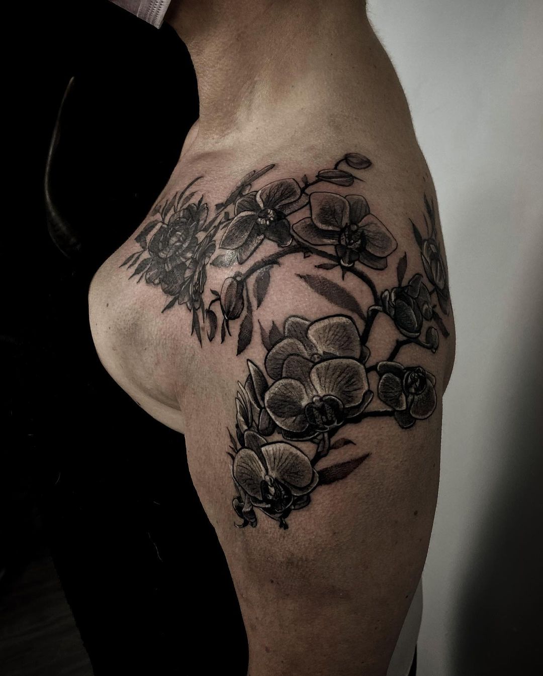 Tatuaje de OrquÃdea de Hombro