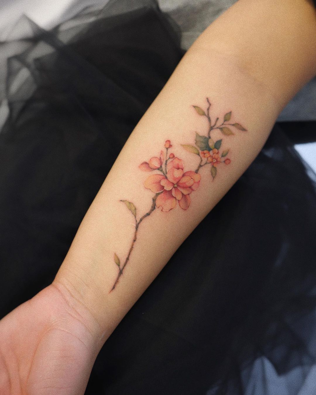 Tatuaje de orquÃdea para mujeres.