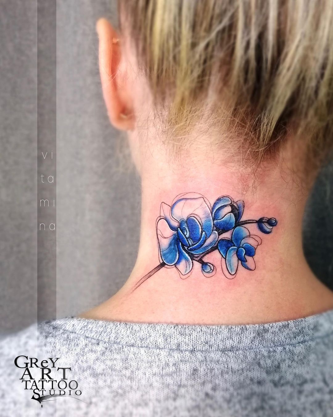 Tatuajes de OrquÃdeas con Cuello Azul Brillante