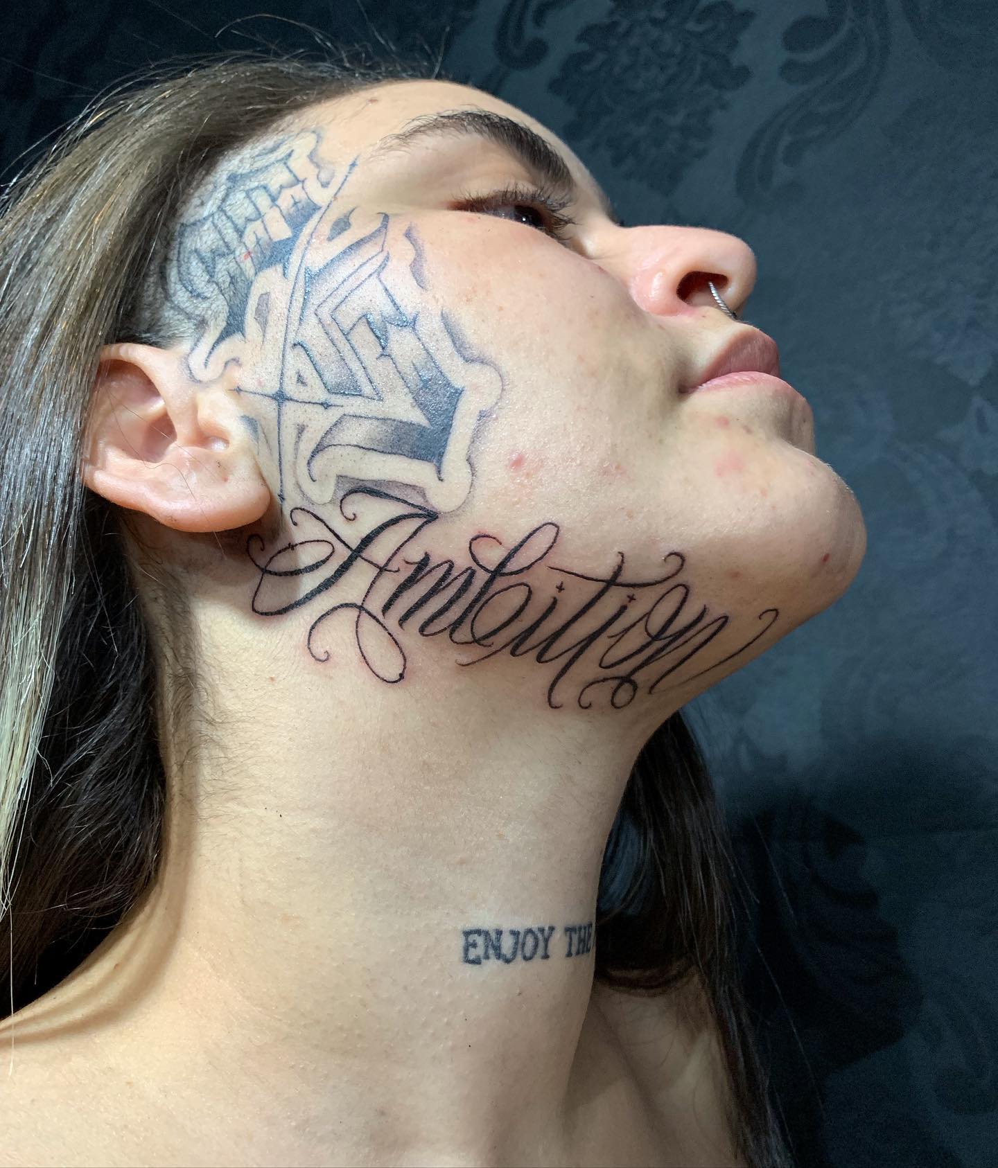 Cita Tatuaje Facial para Mujeres.