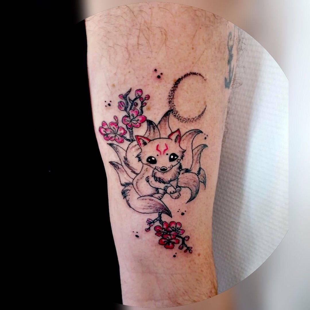 Kitsune de tatuaje retro de tinta.