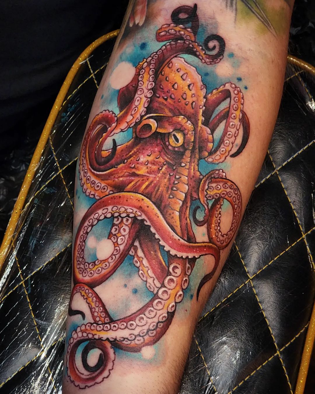 Tatuaje de pulpo en el antebrazo