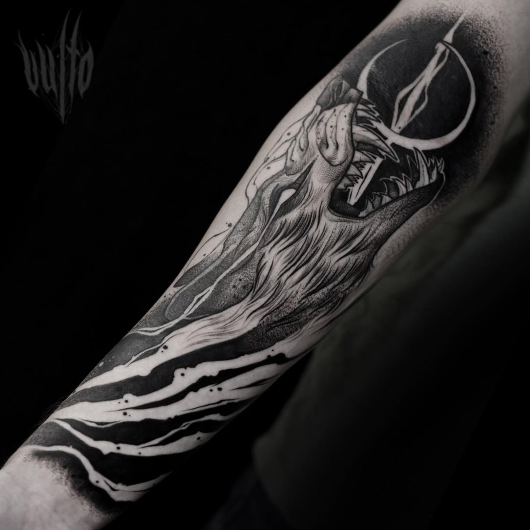 Tatuaje místico de Fenrir.