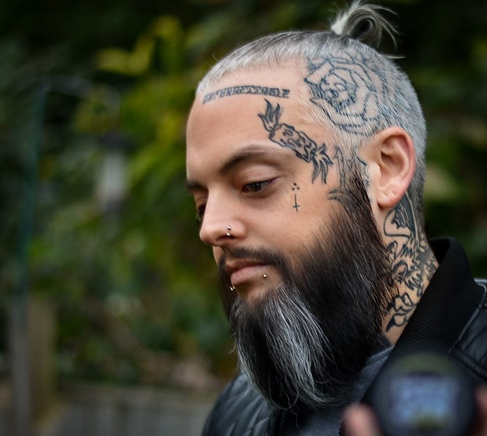 Tatuajes en toda la cara