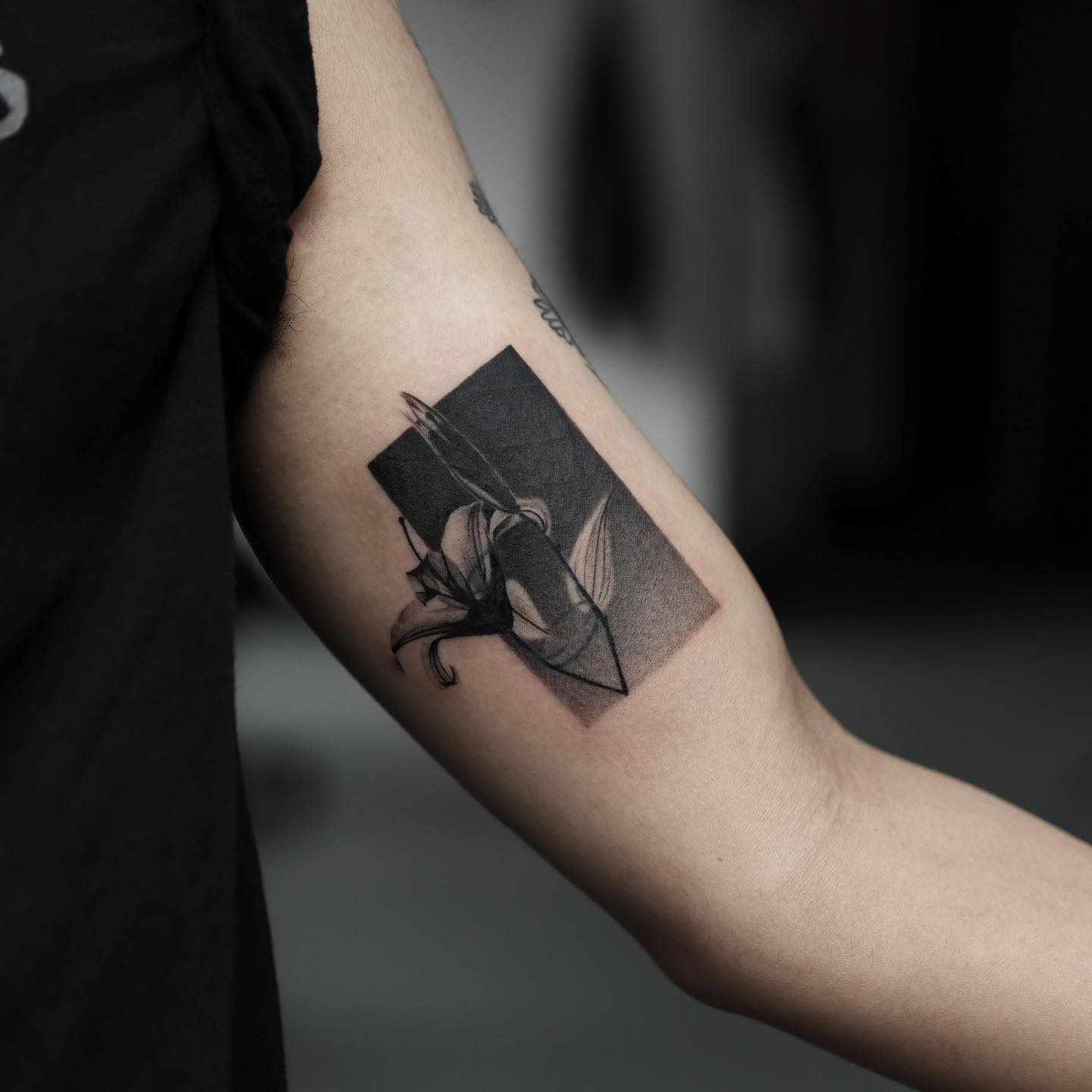 Cubrir Tatuaje en el Bíceps