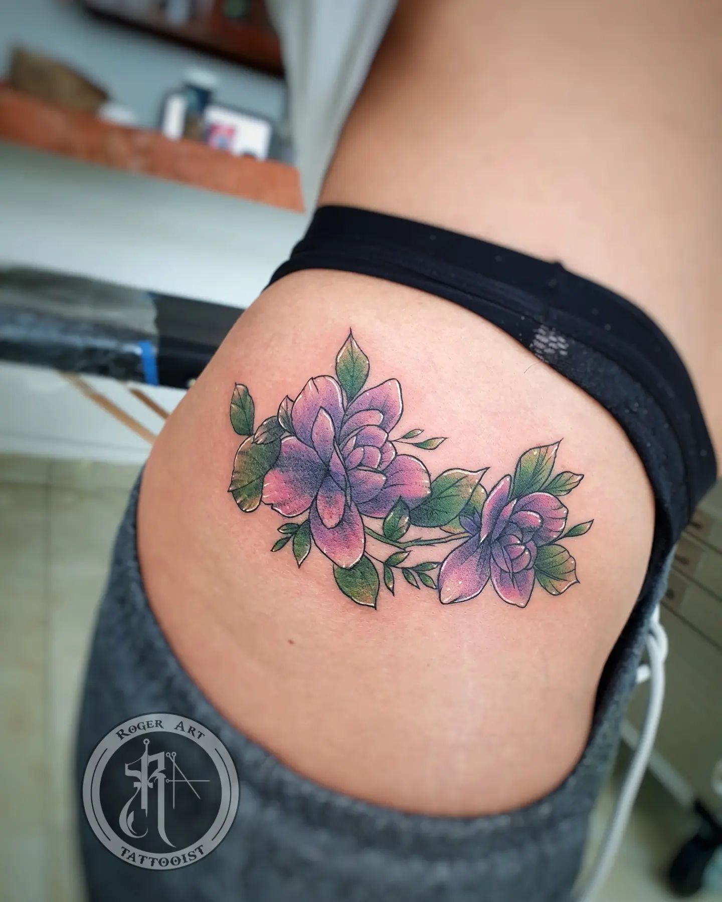 Encubrir Tatuaje En La Cadera