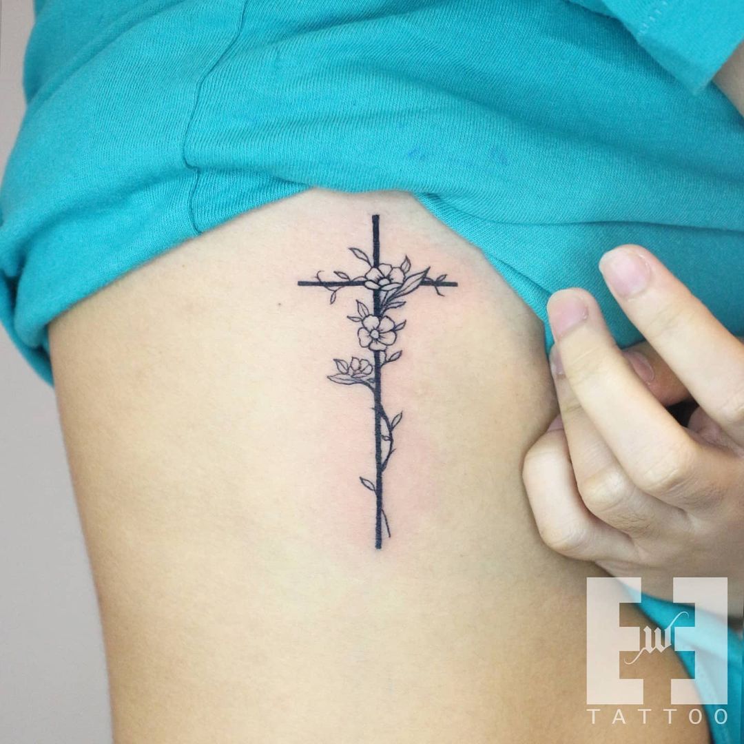 Ideas de Tatuajes de Costillas Laterales