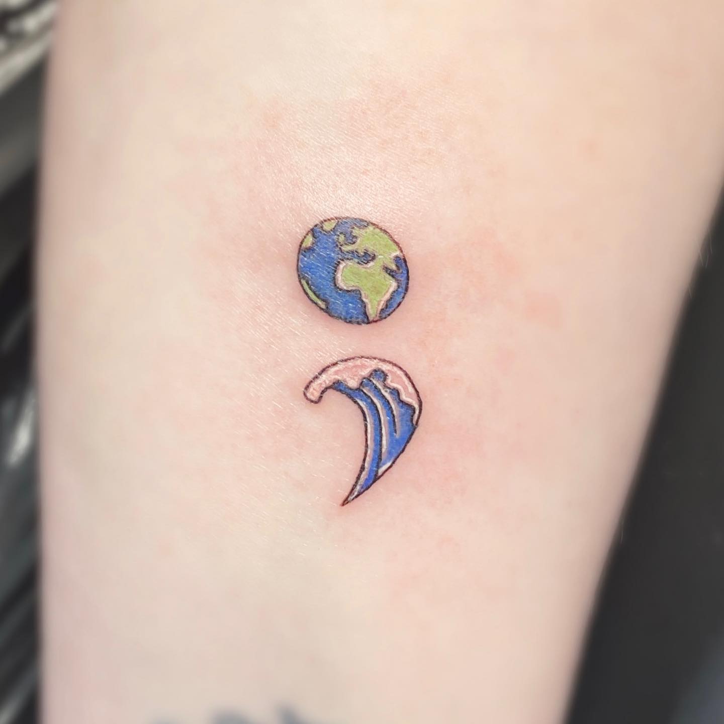 Mundo Globo Tatuaje de punto y coma