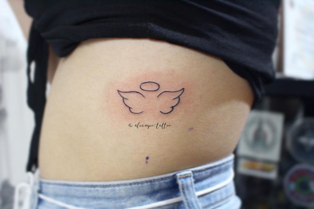 Tatuaje de costilla lateral de ángel