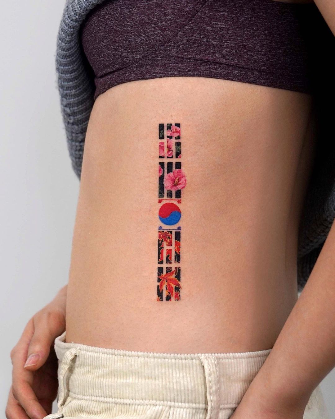 Tatuaje de Costilla Lateral de Kitsune