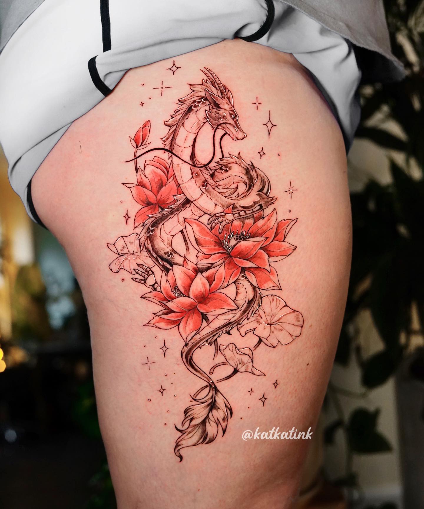 Tatuaje de Dragón y Loto