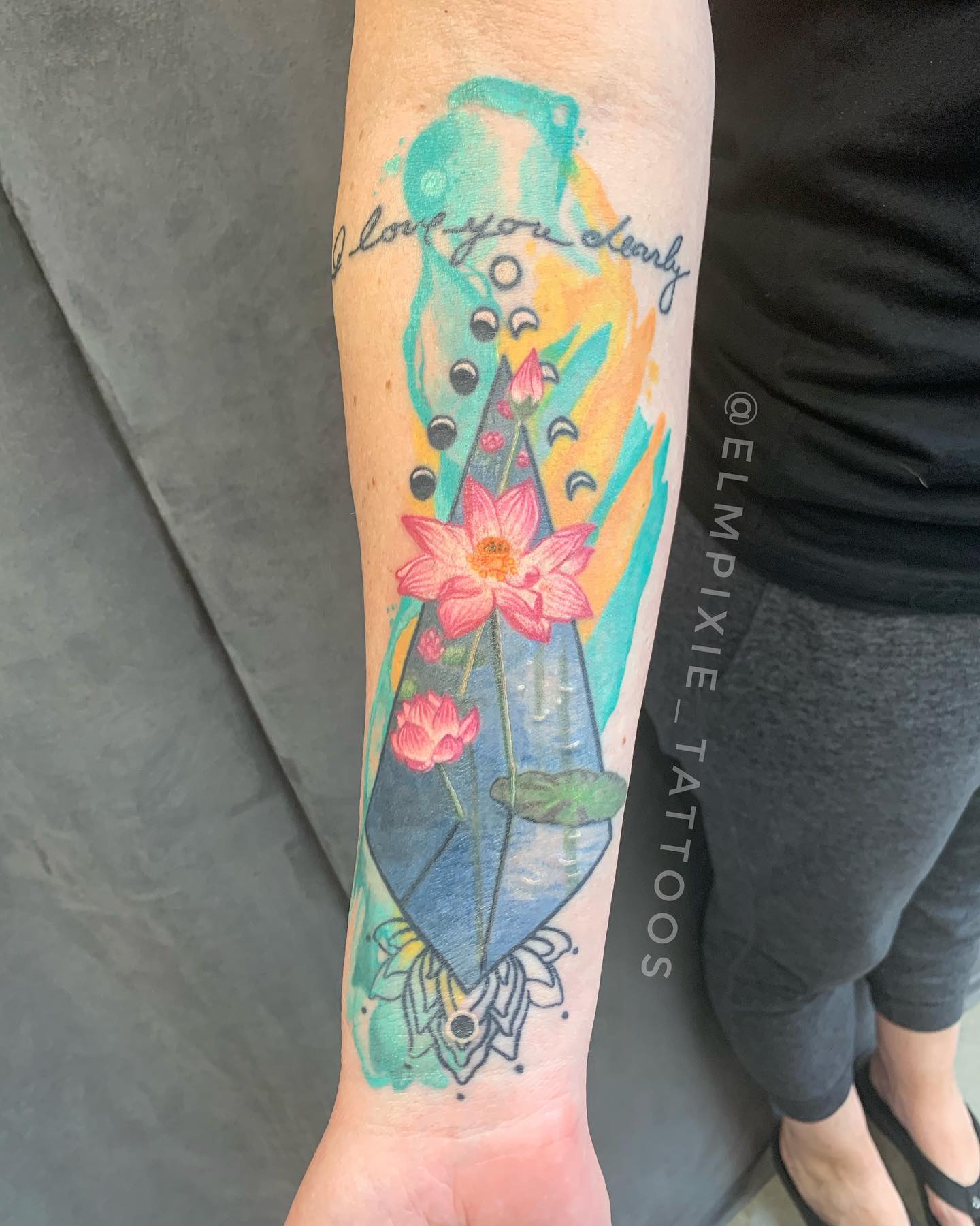 Tatuaje de Loto de Color Pastel