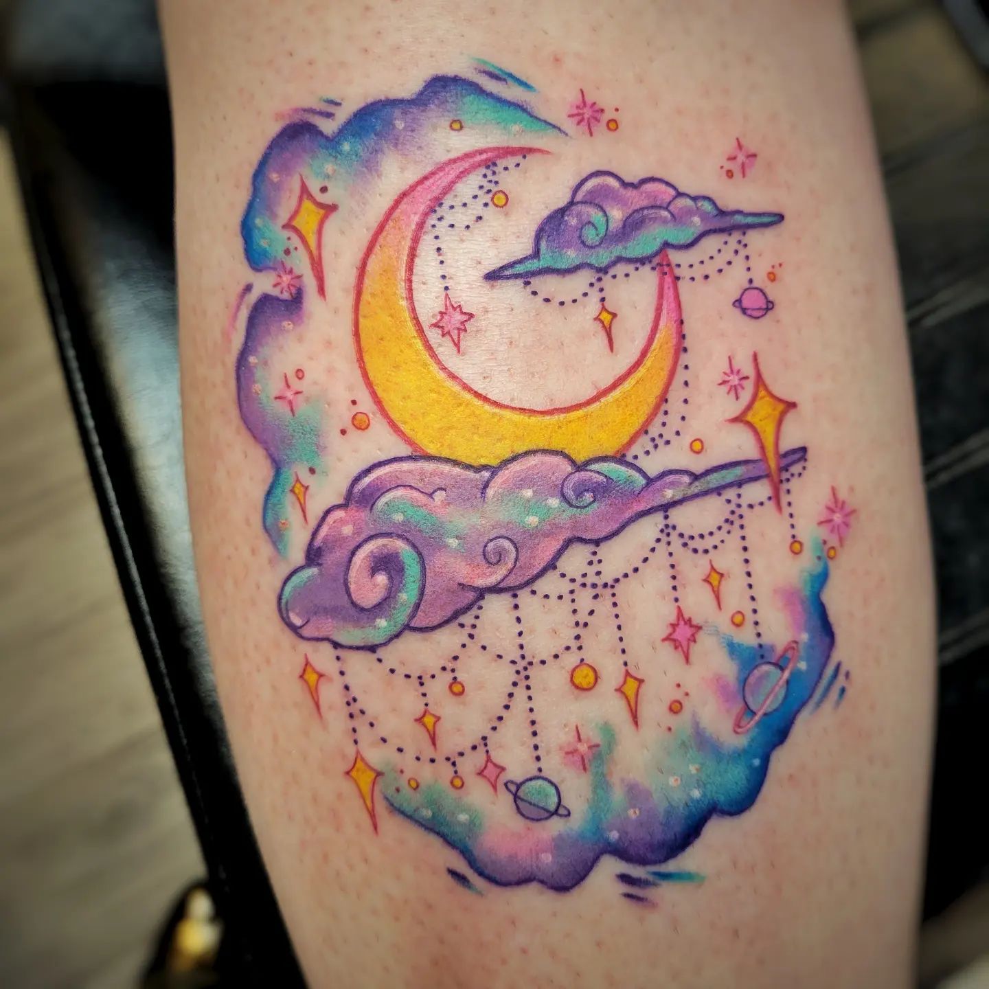Tatuaje de Luna de Dibujos Animados