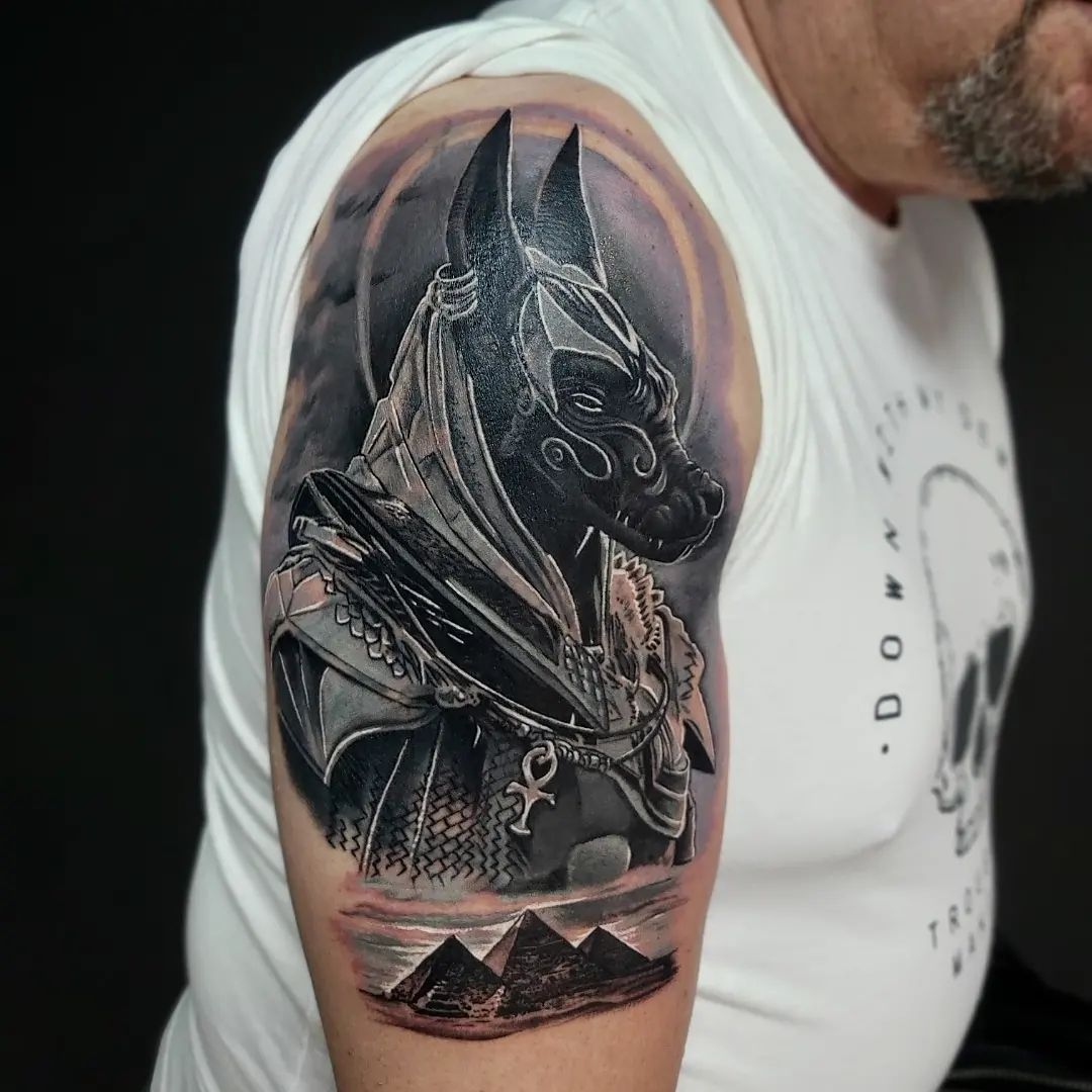 Tatuaje Egipcio de Encubrimiento