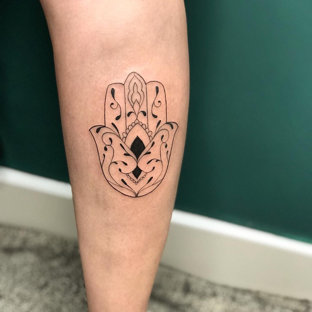 Contornos negros Tatuaje Hamsa