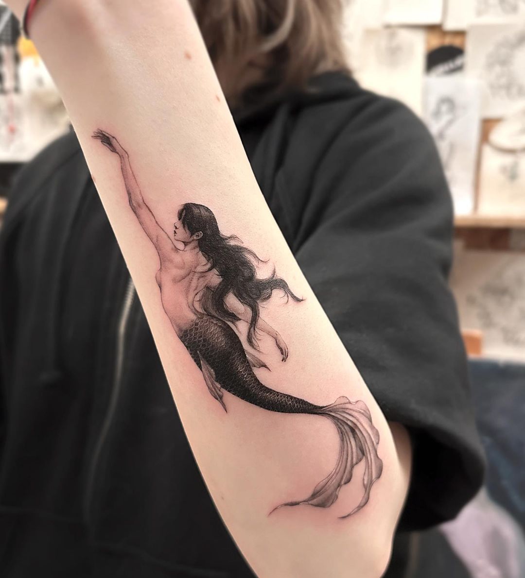 El tatuaje del Huevo Orfico.