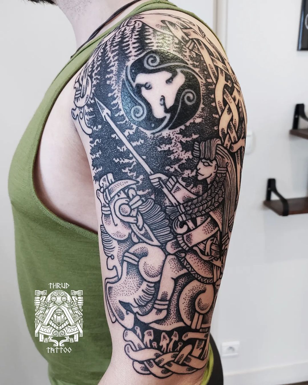 Tatuaje de cofre de Poseidón