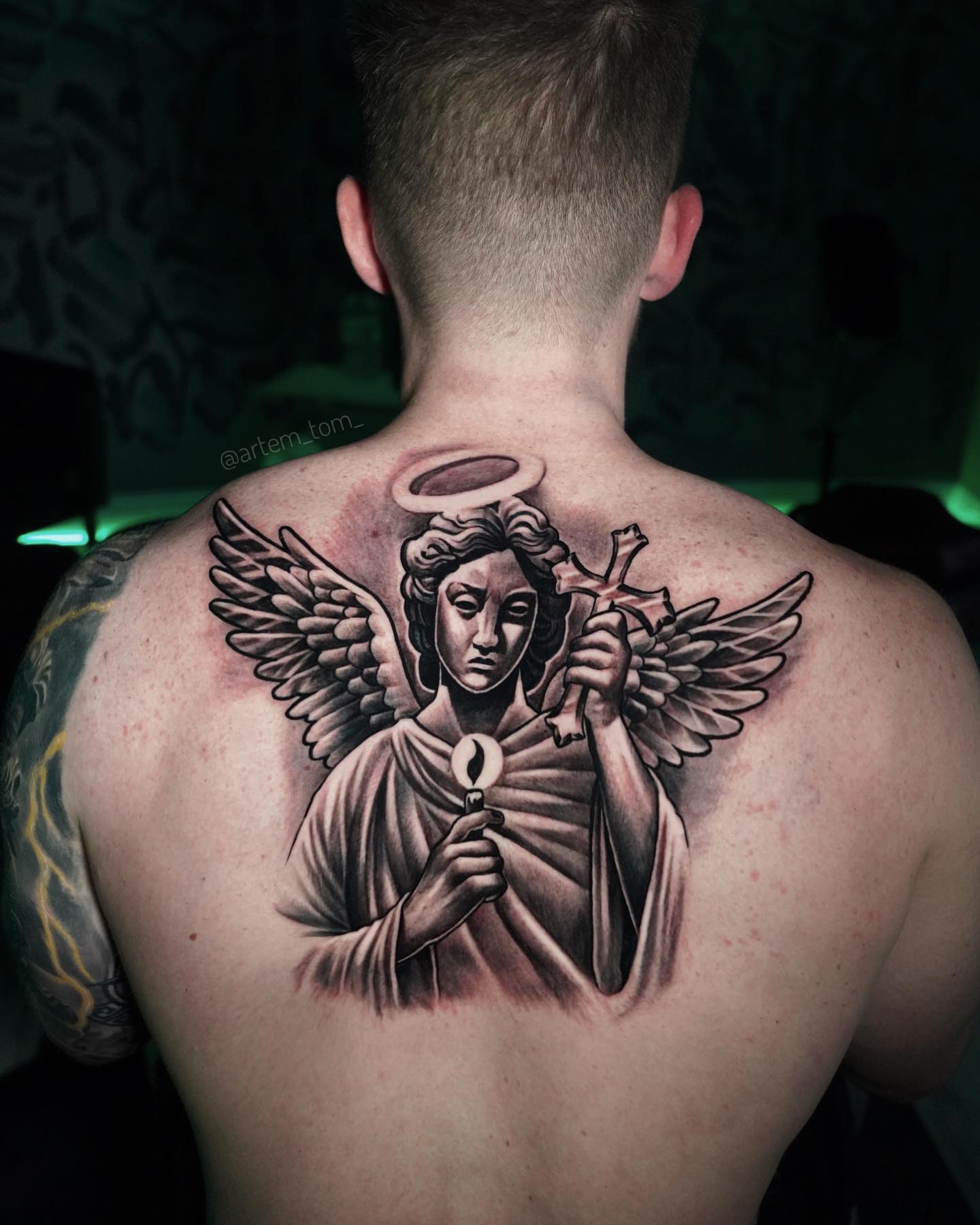 Tatuaje de Espalda Angelical