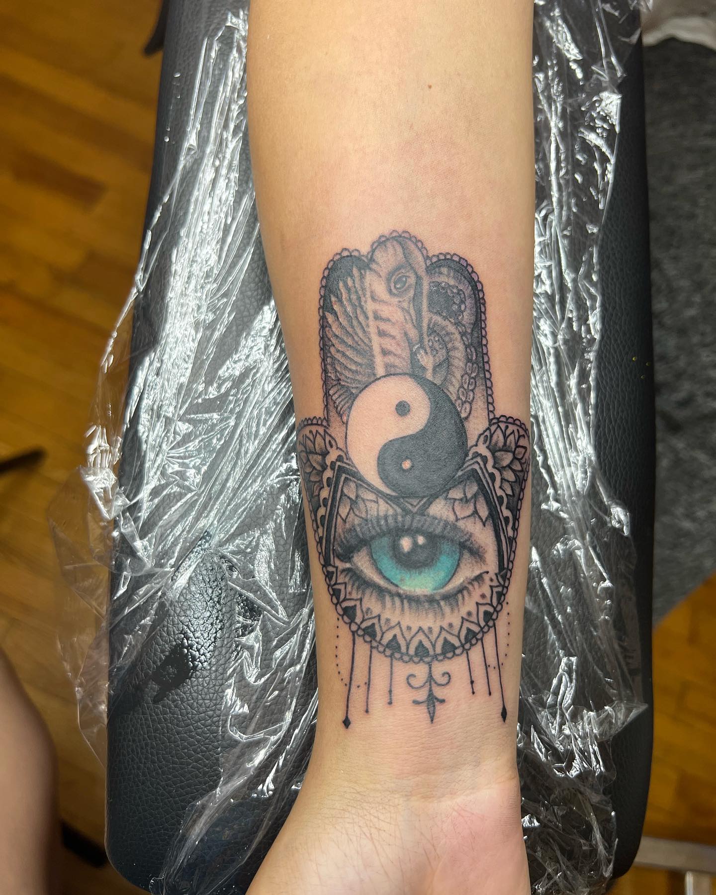 Tatuaje de Hamsa en la Muñeca