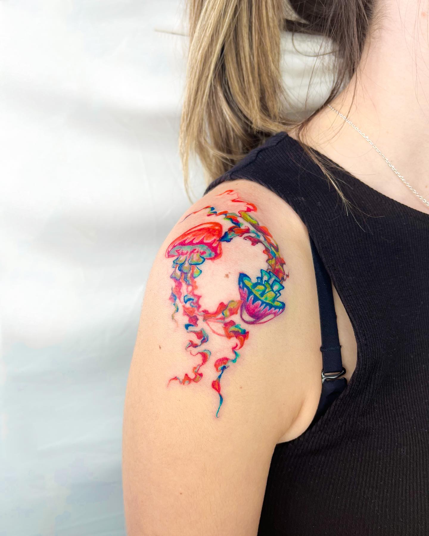 Tatuaje de Medusa en el Hombro