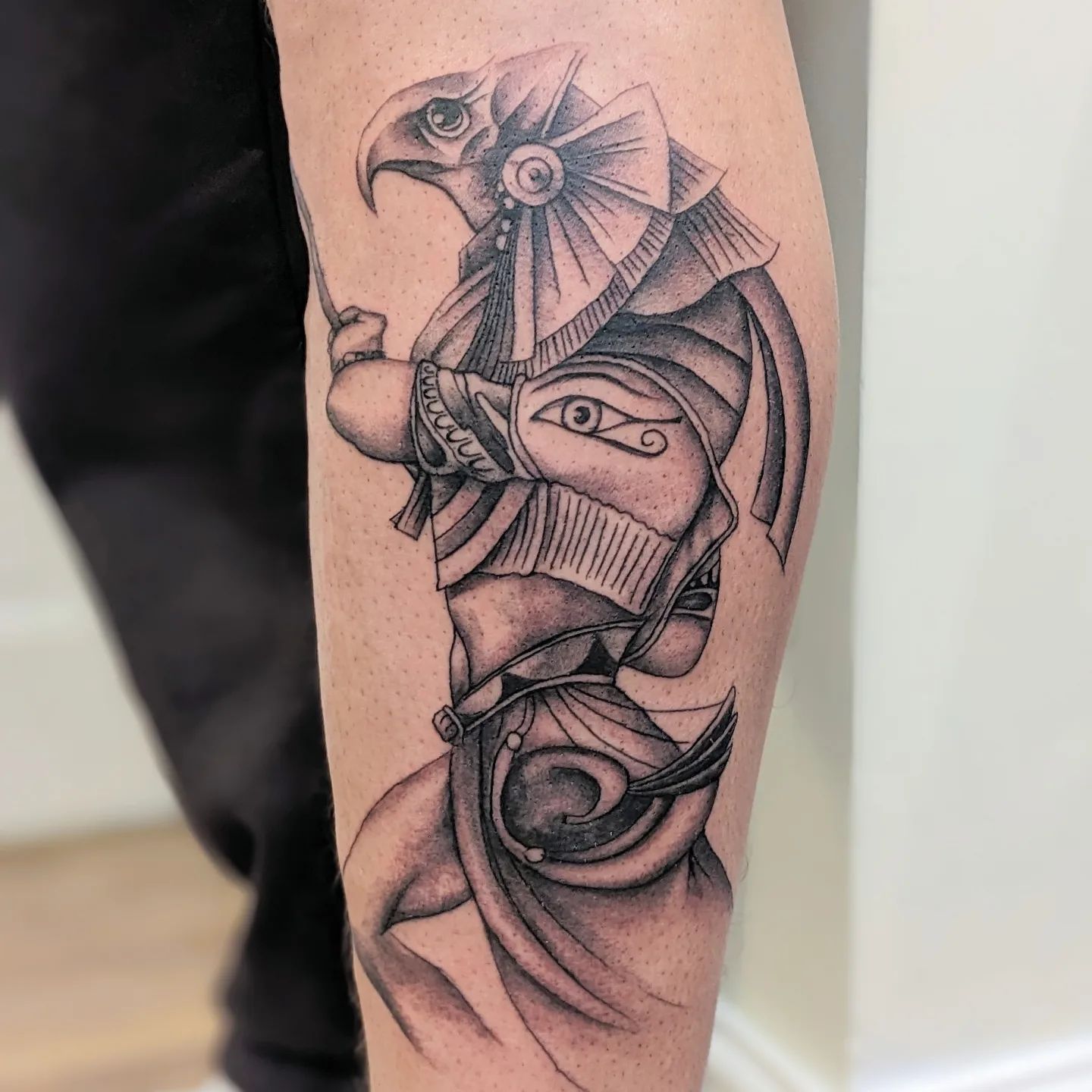 Tatuaje de Perun, el dios eslavo del trueno.