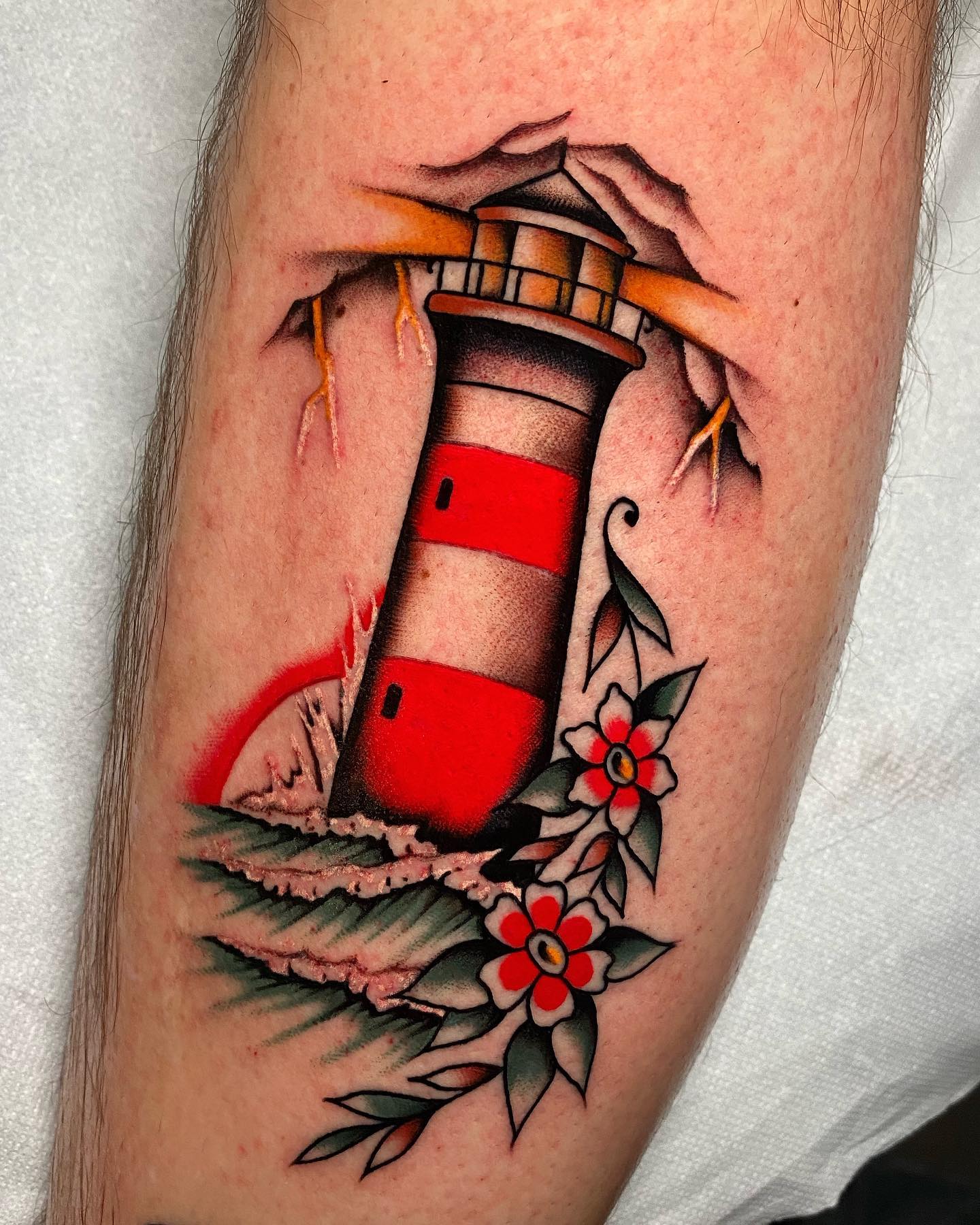 Faro Rojo Tatuaje Tradicional Americano