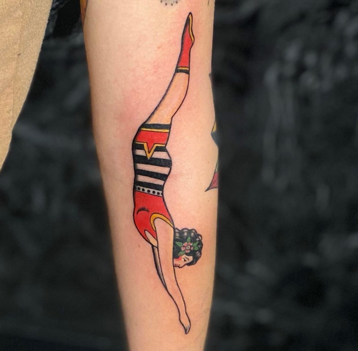 Tatuaje Americano Tradicional Inspirado en el Deporte