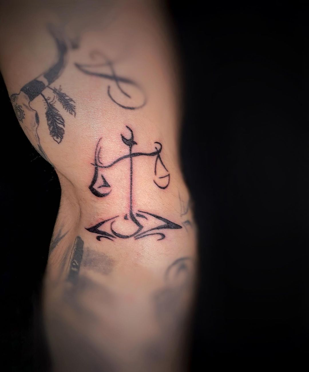 Tatuaje de Libra sencillo