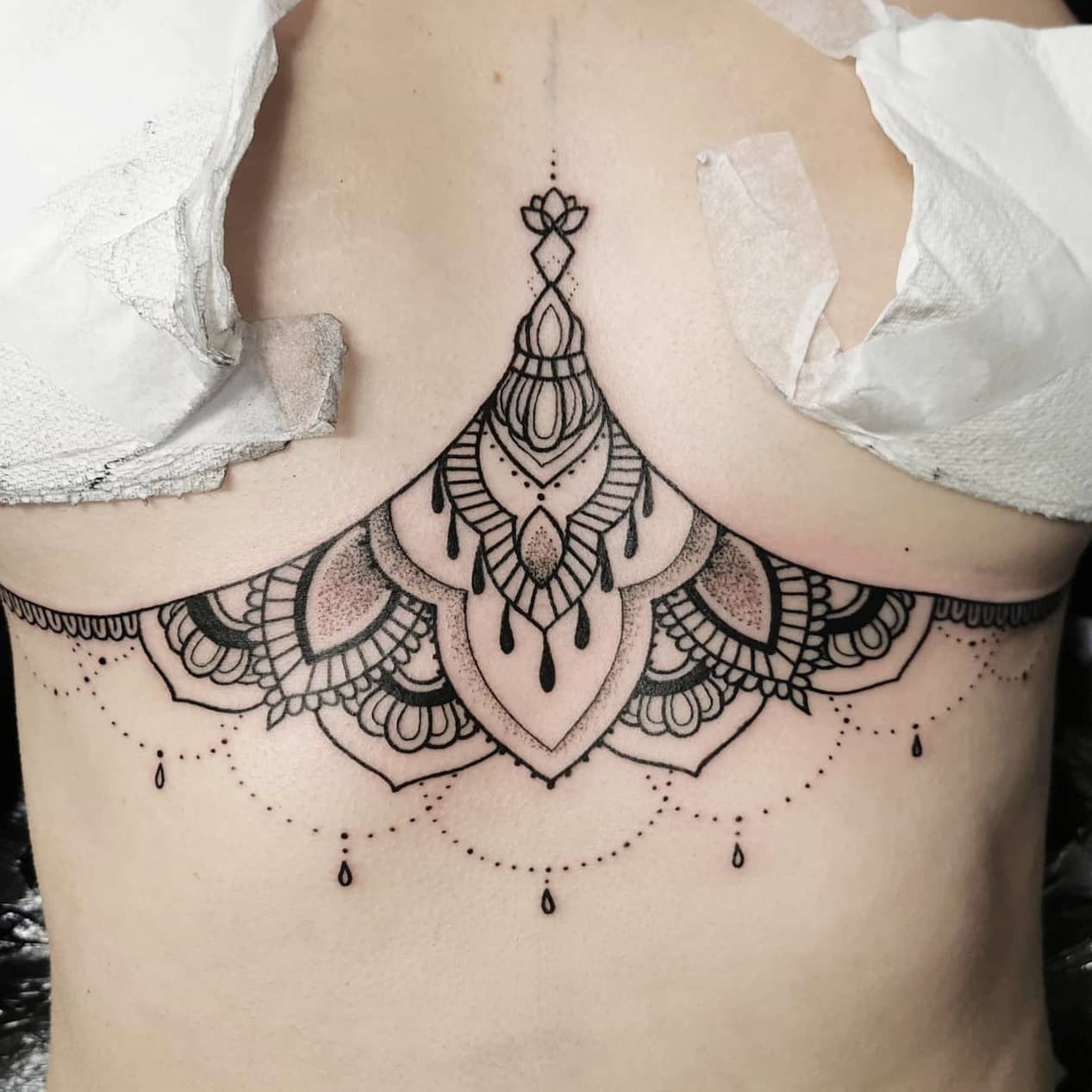 Tatuaje de Mandala Negro