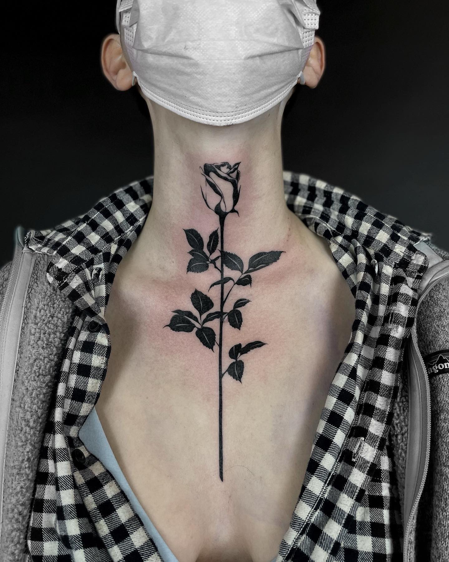 Tatuaje floral de rosa