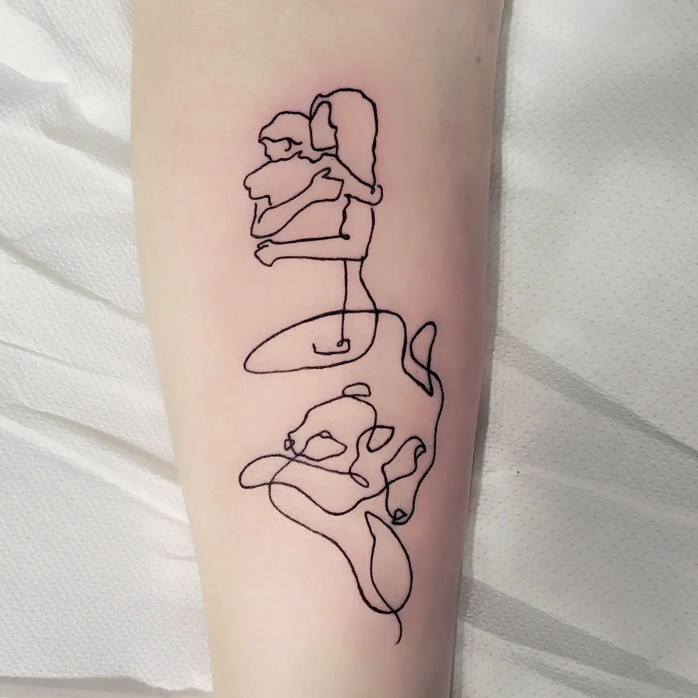 Idea de tatuaje de línea fina artística