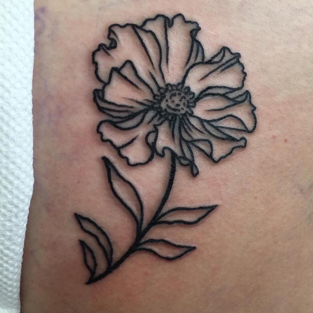 Tatuaje de Flor de Cosmos Minimalista