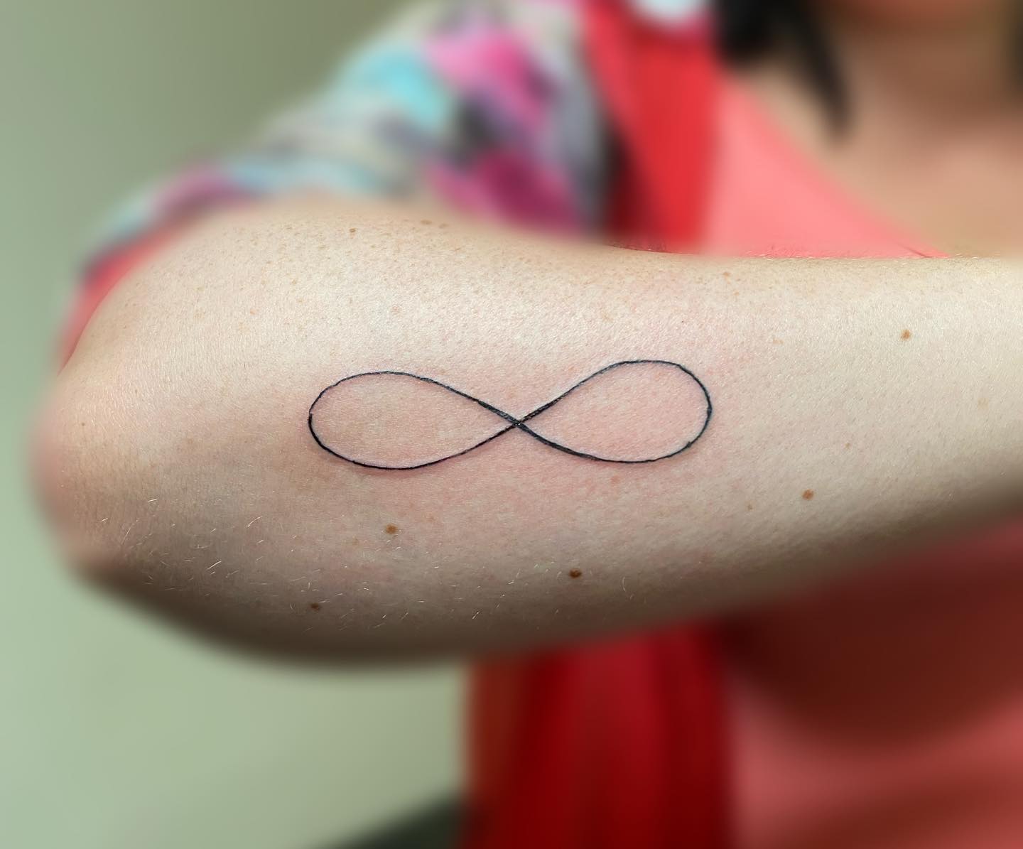 Tatuaje de Infinito en el Antebrazo