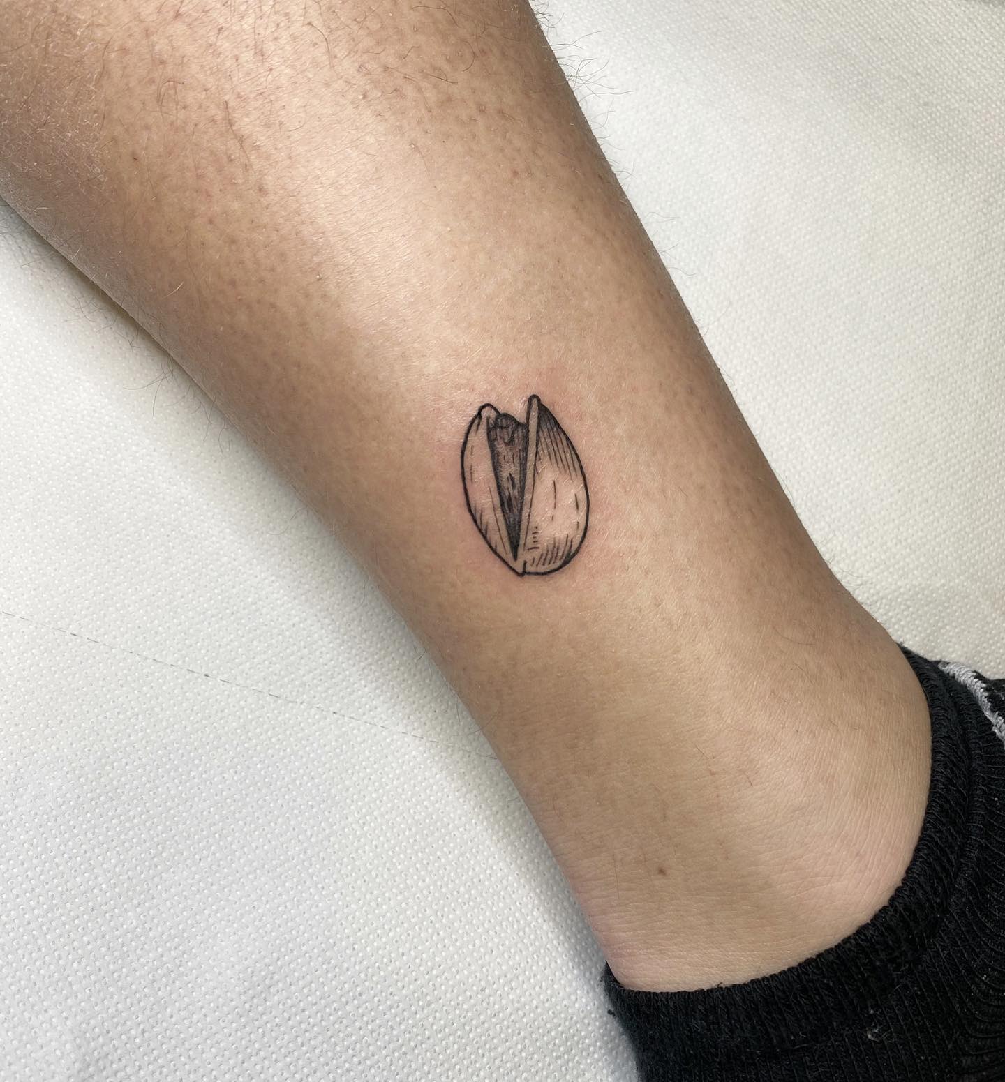 Tatuaje de línea fina mínimo