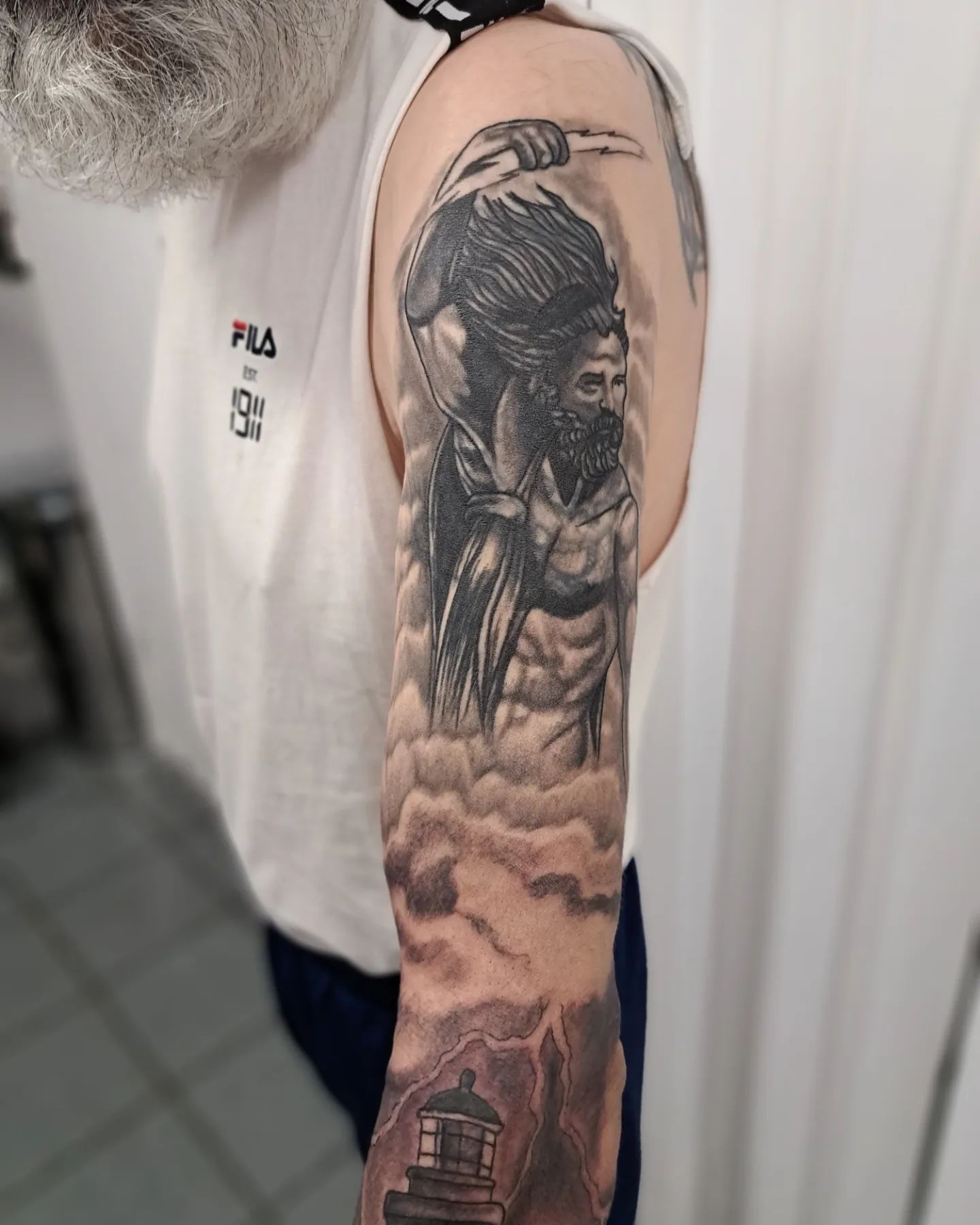 Tatuaje de Brazo de Guerrero para Hombres.