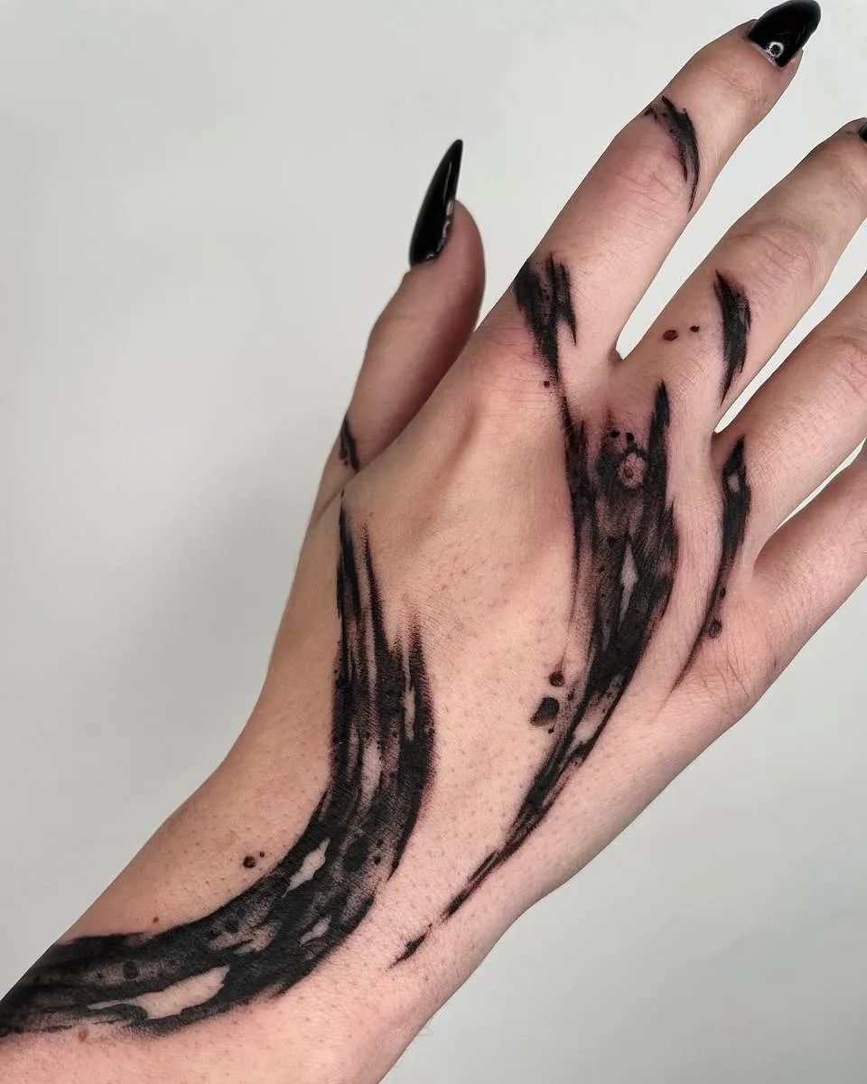 Tatuajes de Líneas Negras