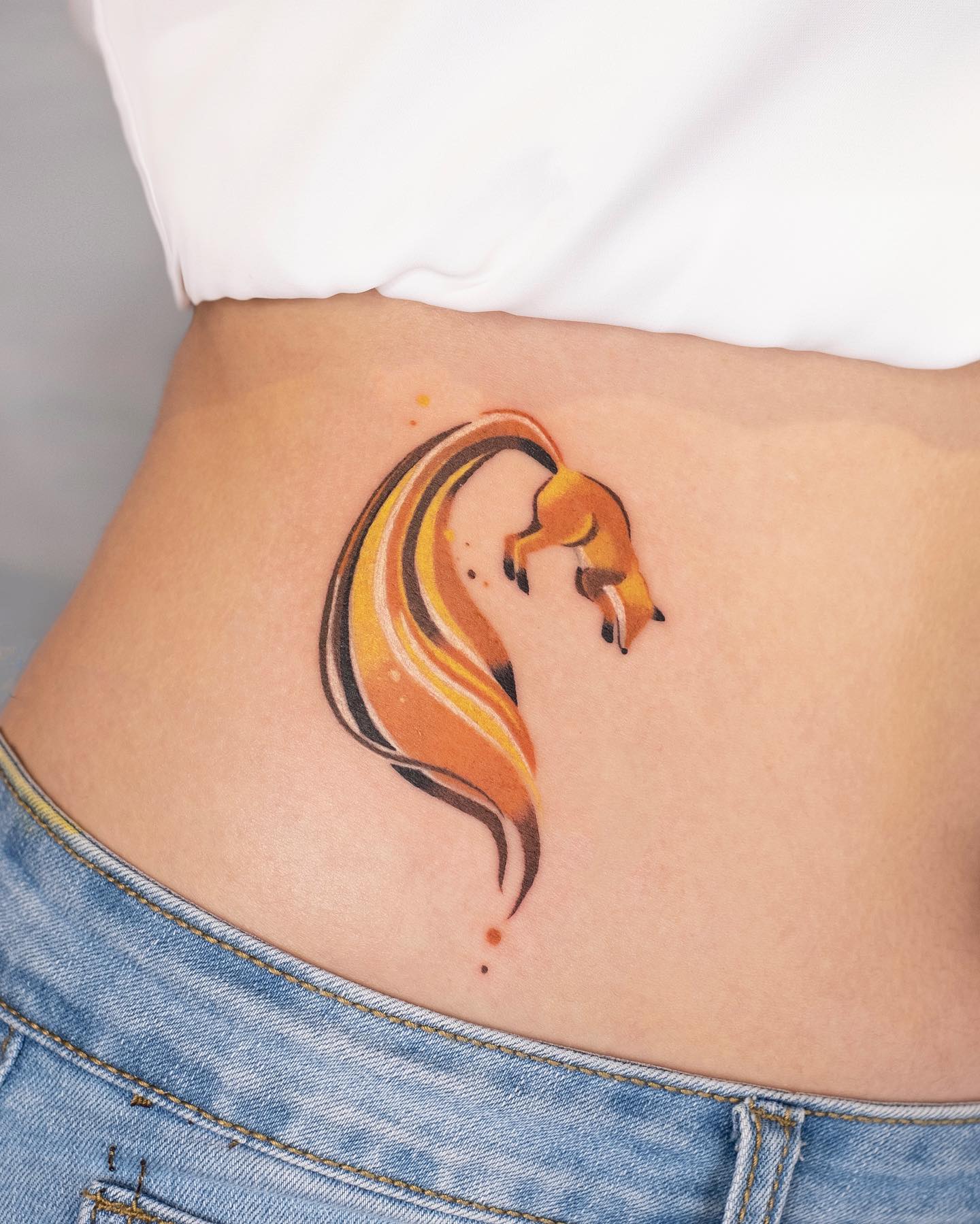Estómago Femenino Zorra Tatuaje