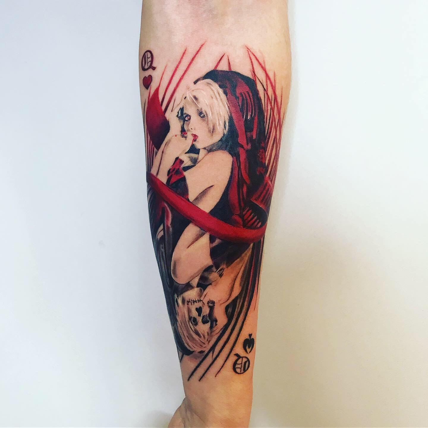 Tatuaje artístico de la Reina de Picas